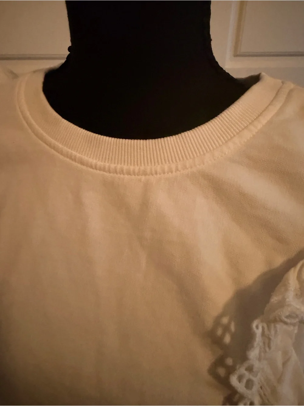 Anthropologie Women’s White Ruffle Lace Detail Long-Sleeve Top - 100% Cotton
